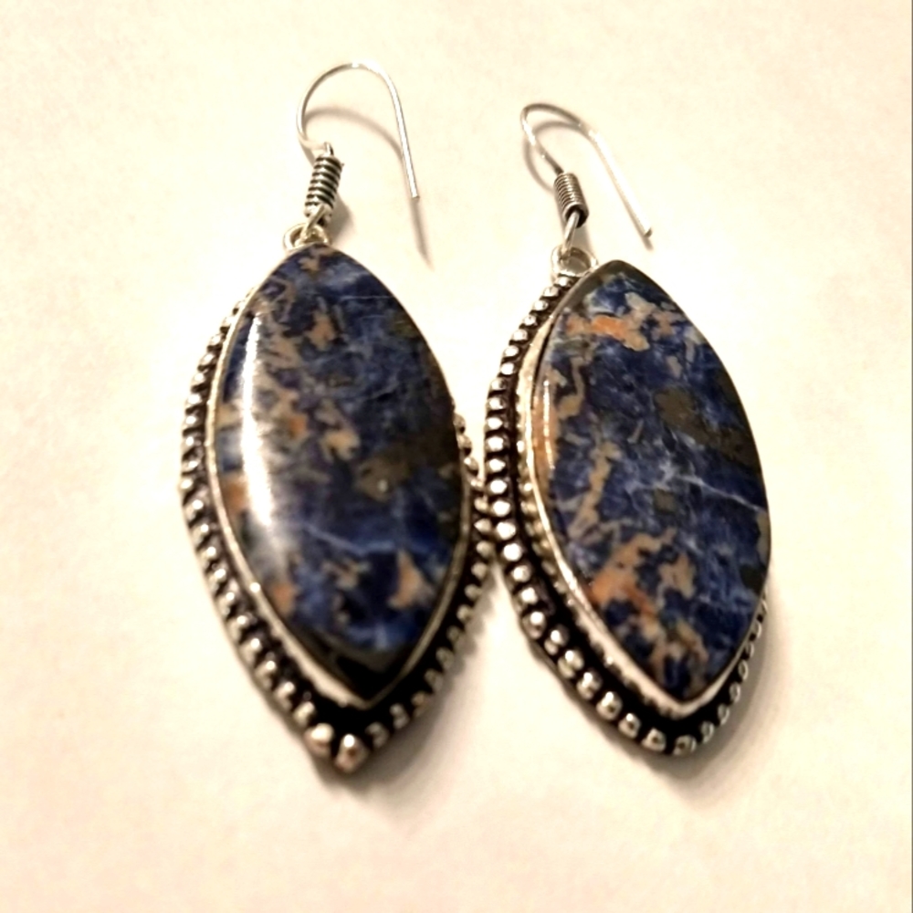 Sodalite Earrings 925 made in India.